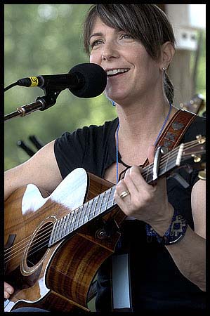 080815-7870-kathy_mattea