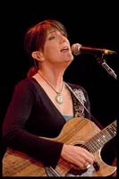 080815-8067-kathy_mattea